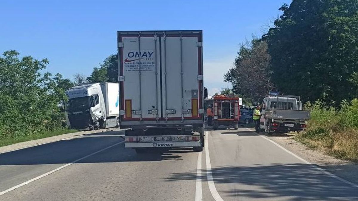 Ужасът по пътищата няма край: Кървава трагедия до Бяла, на място загина...