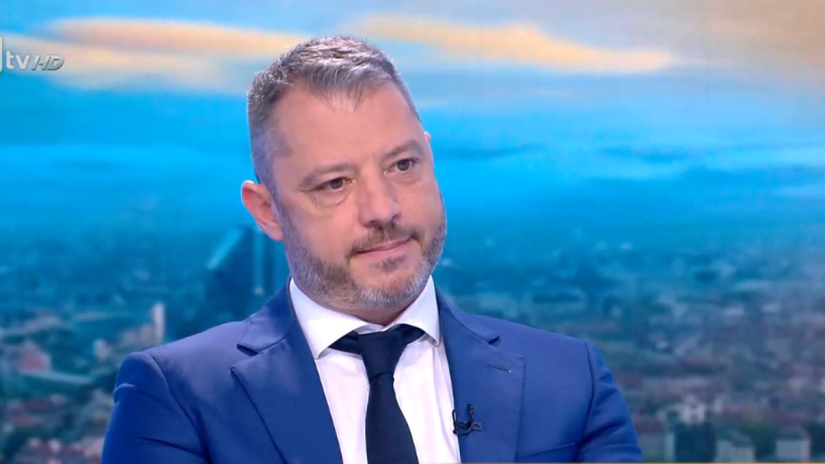 Камикадзета: Добрев смълча с разкрития за министрите в кабинета "Желязков"