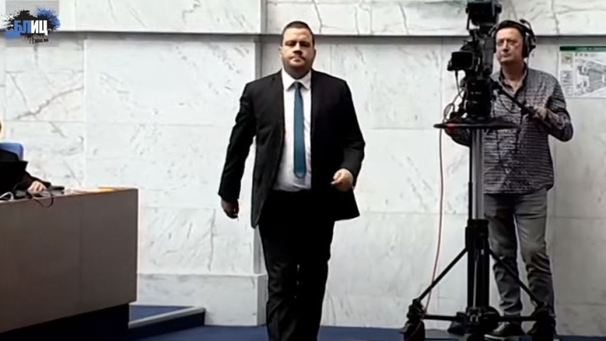 Балабанов удари Лена заради Нотариуса и Пепи Еврото