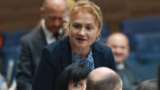 Край на мълчанието за кабинет: От "Величие" се качиха на трибуната за сефте и... ВИДЕО