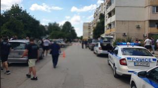 Изстрели гърмят в столичен квартал, има убит СНИМКИ