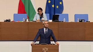 Лют скандал в парламента, Костадинов и Цонев се хванаха за гушите 