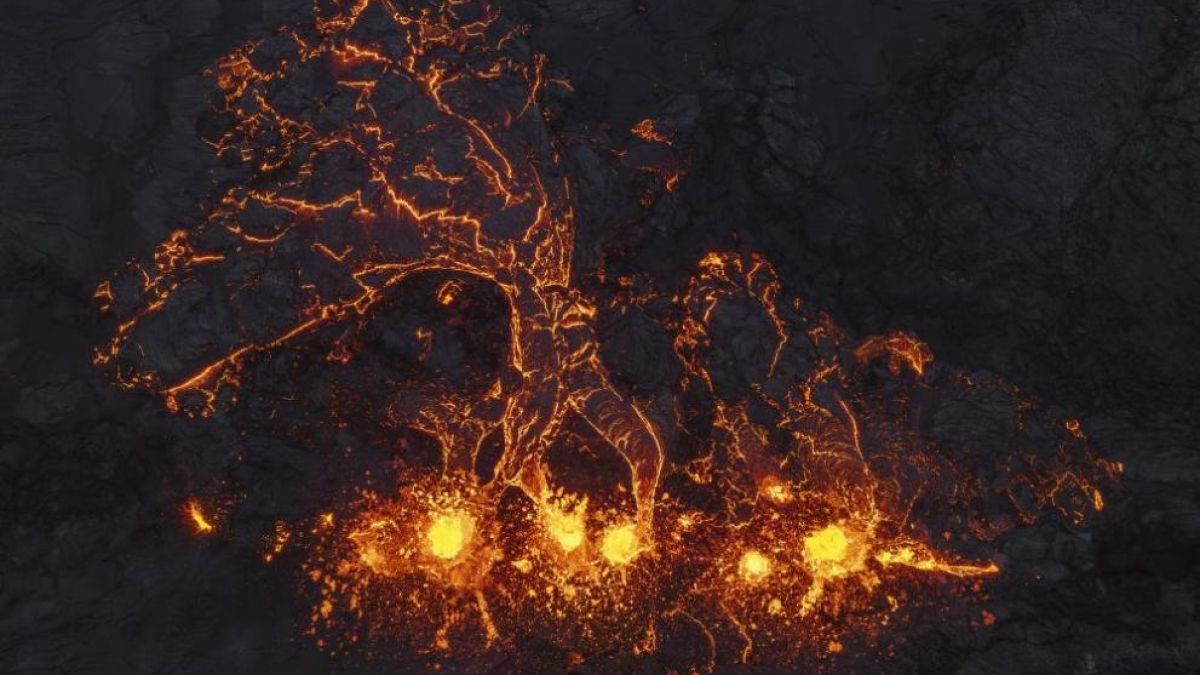 Извънредна ситуация в Сицилия! Затвориха летището в Катания заради... 