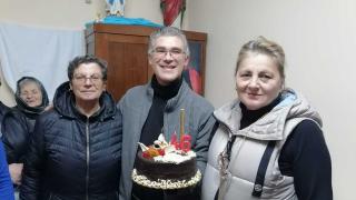 Италианският отец Салваторе мисли и сънува на български ВИДЕО
