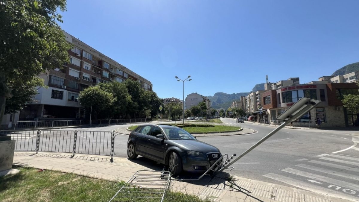 Агресор предизвика катастрофа на майка с дете във Враца, а после... СНИМКИ