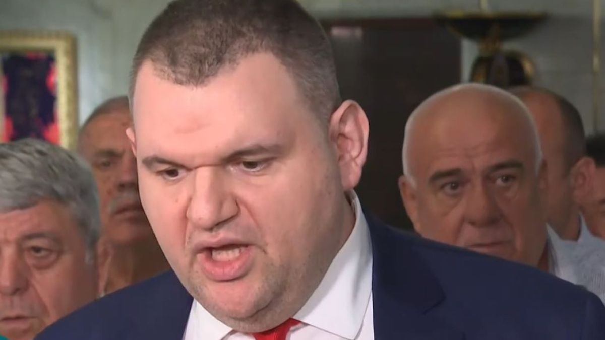 Пеевски: С д-р Доган няма да си простим, ако разцепим партията по оста Доган-Пеевски! Ние двамата носим отговорност това да не се случи!