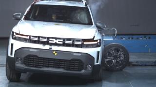 Ето как новият Dacia Duster се представи на европейските краш-тестове ВИДЕО