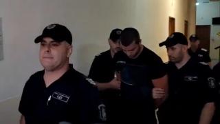 Ето го  полицая, арестуван за побой над студент на Джулая край Созопол ВИДЕО