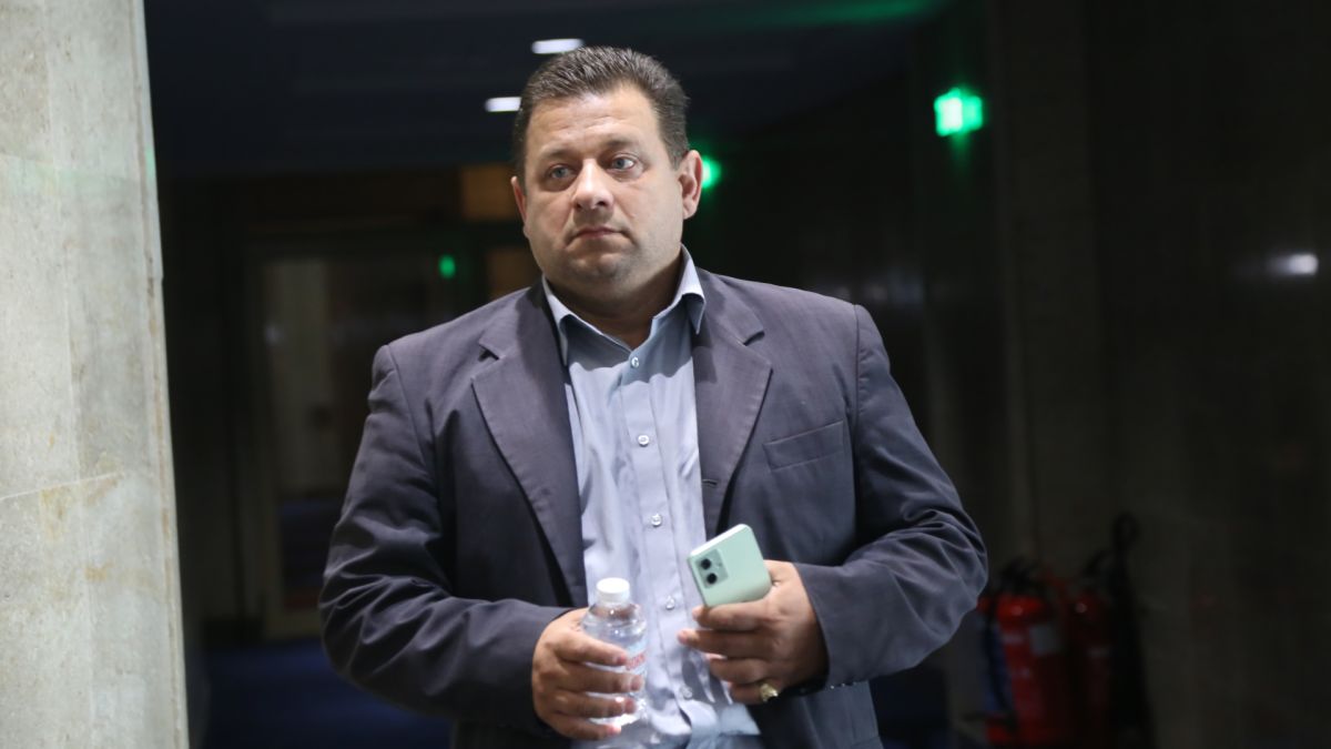 Николай Марков избесня, доповръща му се, заговори за "ивилинчу от село горно уйно"