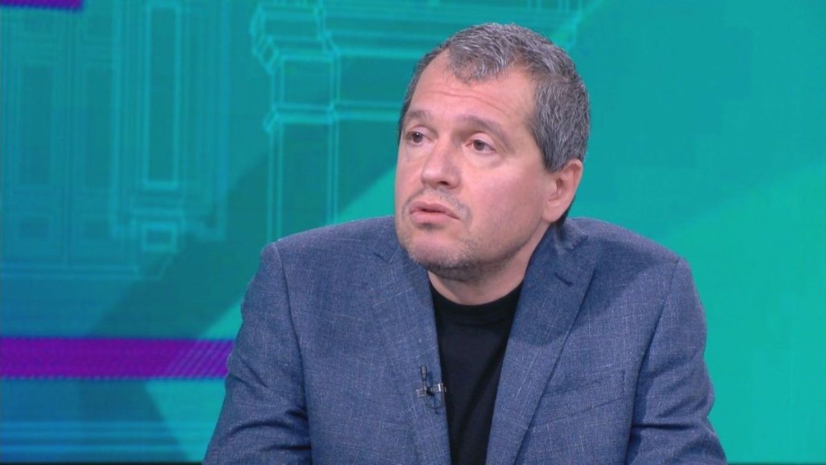 Цирк в ефира на Нова тв: Тошко Йорданов яхна метлата, Лора Крумова си изпати