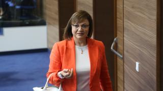 Нинова с черна прогноза за третия мандат, спънат заради две неща