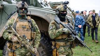 Генерал от НАТО бие аларма: Руснаците кроят нещо в Украйна, това е рецептата