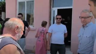 Воден настръхна срещу Петков и Денков, местните ги изгониха като кучета ВИДЕО