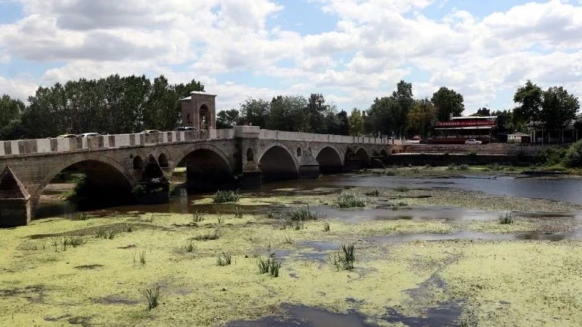 Апокалиптични СНИМКИ! Ето какво се случва в Одрин заради жегата