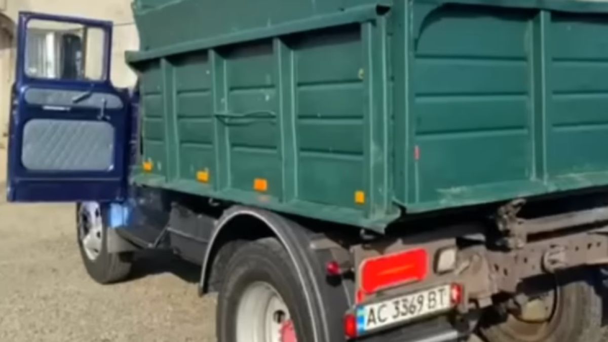 Вижте какъв изумителен тунинг има този ЗИЛ-130 СНИМКИ