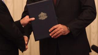 Радев връчва първия мандат на тази дата 