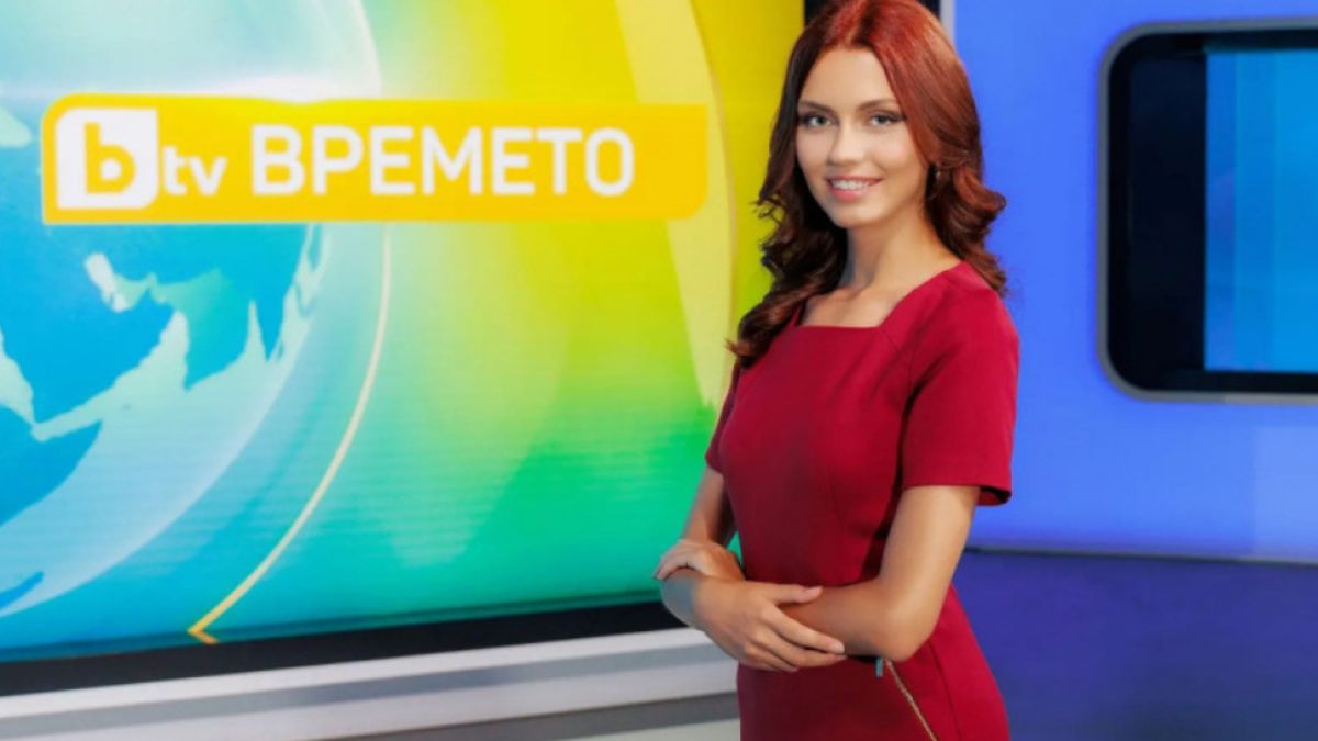 bTV удари конкуренцията с гореща синоптичка, вижте я чисто гола СНИМКИ 18+
