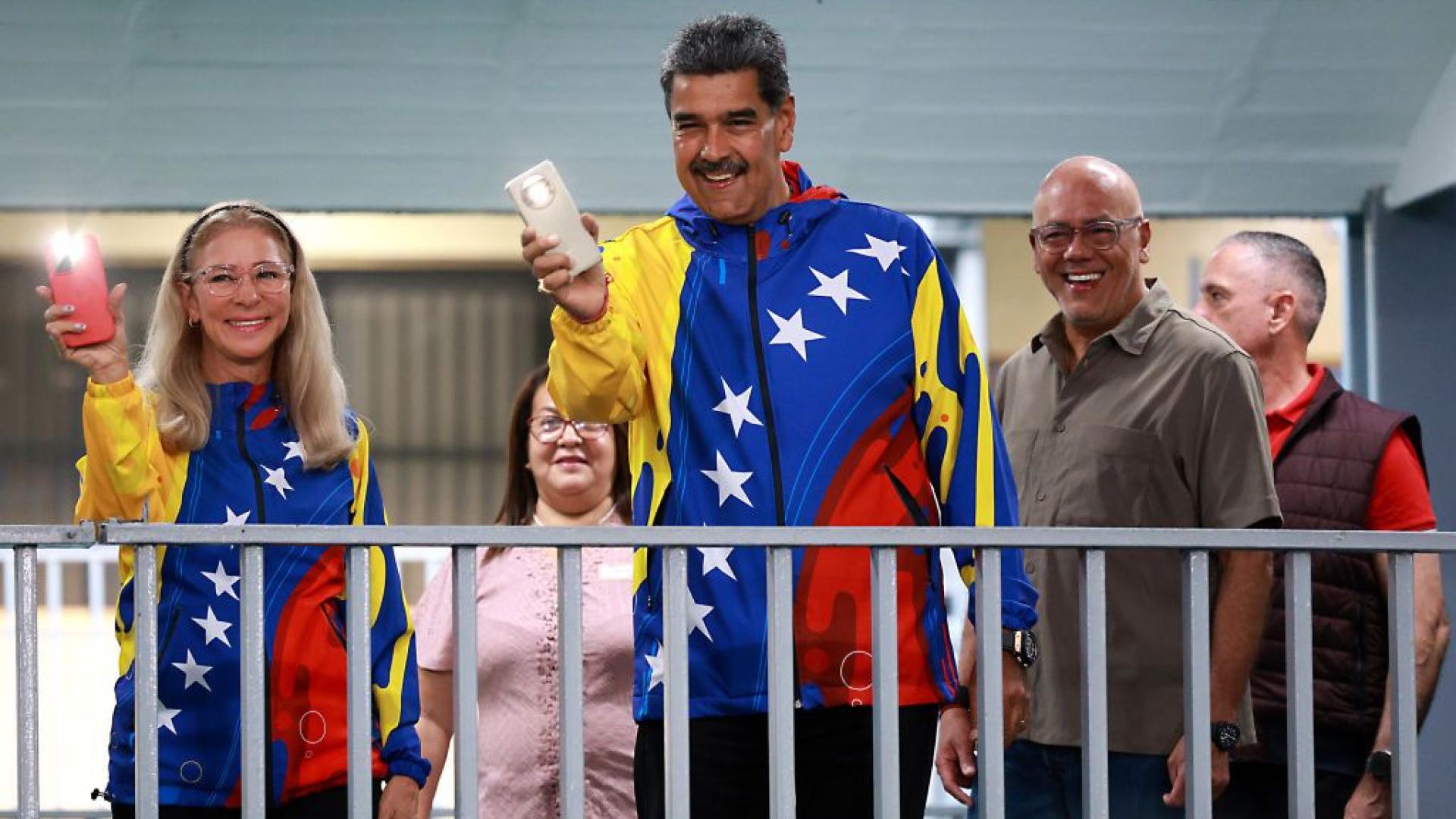 Мадуро действа с диктаторски размах, сложи край на... 