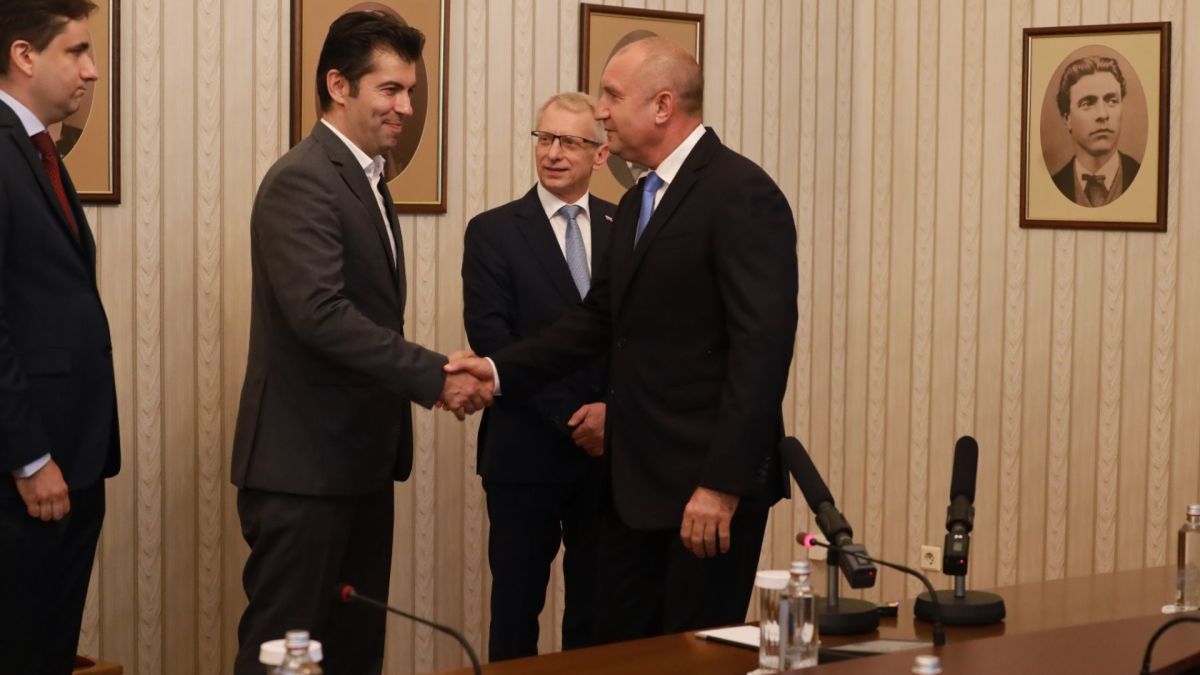 ПП-ДБ и Радев работят координирано да няма кабинет