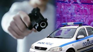 Екшън в Плевенско: Мотопедист стреля по полицаи