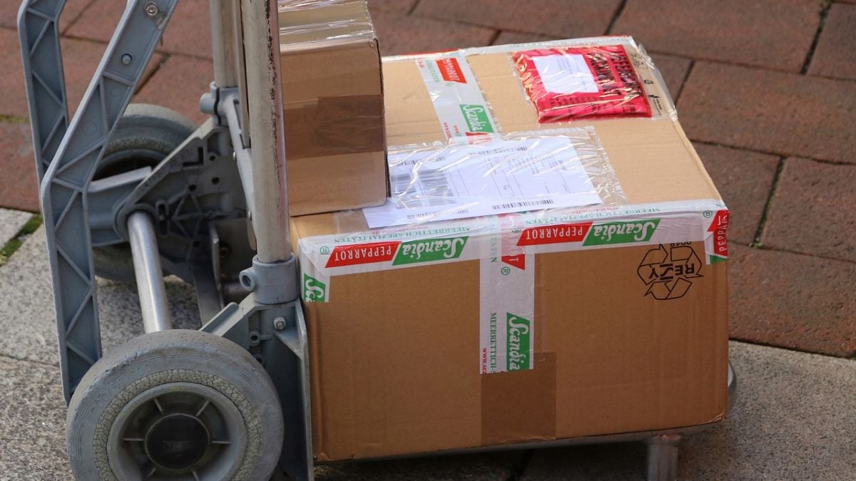 Побъркахме се да купуваме от Китай: 20 милиона пратки за година в България