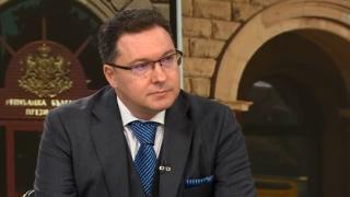 Даниел Митов тропна по масата: В МВР трябва да се случи това! 