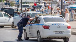Гръцката полиция разби контрабандни мрежи, свързани с България, има много арестувани