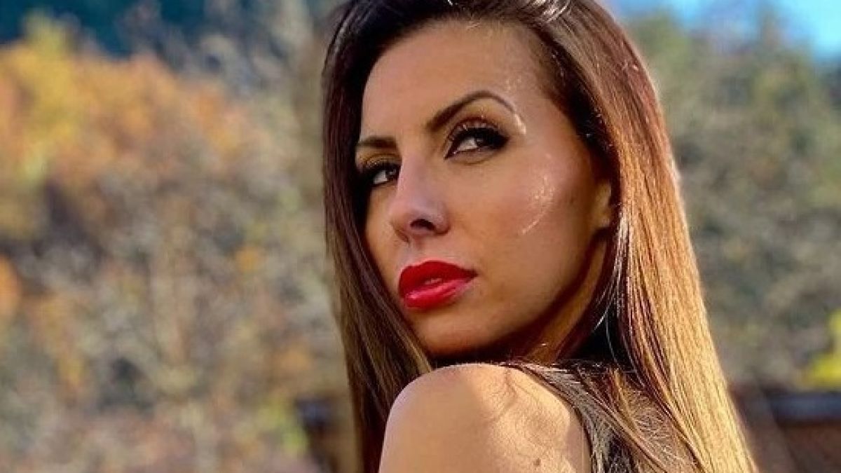 Порнозвездата Диана Габровска обяви голяма новина с гореща СНИМКА