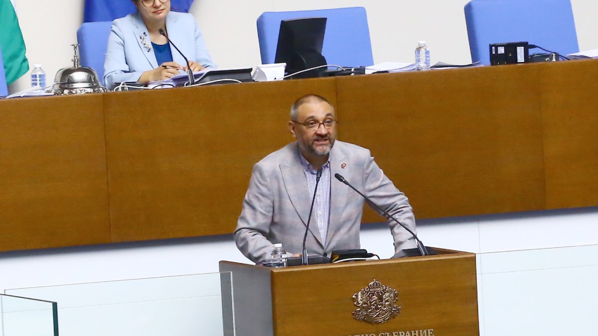 Чорбанов се разгневи на фармацевтите: Къде бяха, когато затвориха малките аптеки в селата