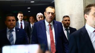 Дерибеят само на власт и постове кълве