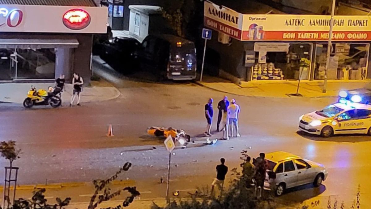 Кошмар с мотористка по тъмна доба в София, търси се... СНИМКИ