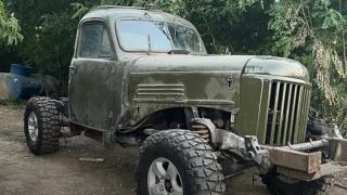 Вижте какъв необичаен камион използват ВСУ на фронта СНИМКИ