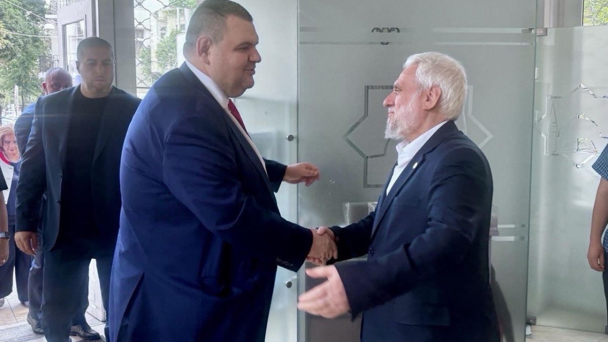 Пеевски и Главния мюфтия на България обсъдиха ролята на вероизповеданията за толерантността между хората и възпитанието на децата