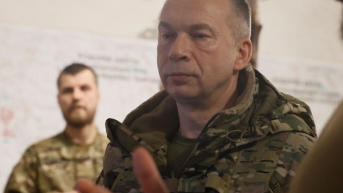 The Economist: Западът отменил планирани от ген. Сирски операции