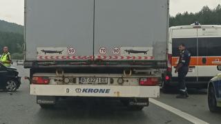 Зверски удар на АМ "Струма", всички говорят за "принцесата" ВИДЕО