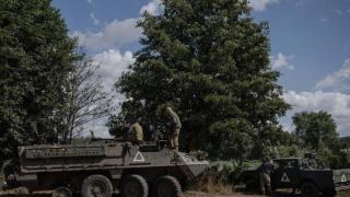 Киев с мощна среднощна атака, взривоопасни руски обекти горят СНИМКИ