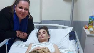 Жестоко пребитата в Пловдив Ванеса проходи, а изродът Цветомир...