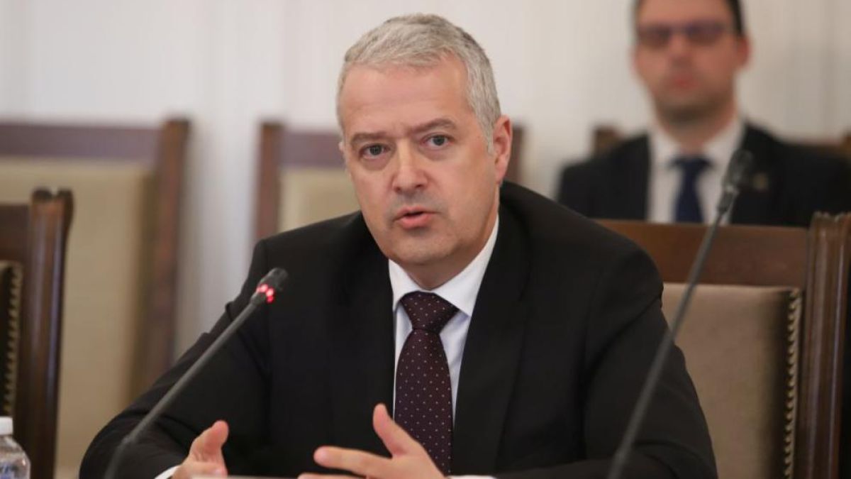 3-ма нови: Кой кой е в кабинета "Главчев 2" СНИМКИ