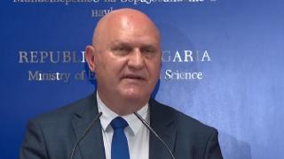 Промяната е спряна! Важно съобщение от МОН, касаещо учителите и учениците