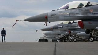 VOA заплете голяма мистерия с разбилия се в Украйна F-16