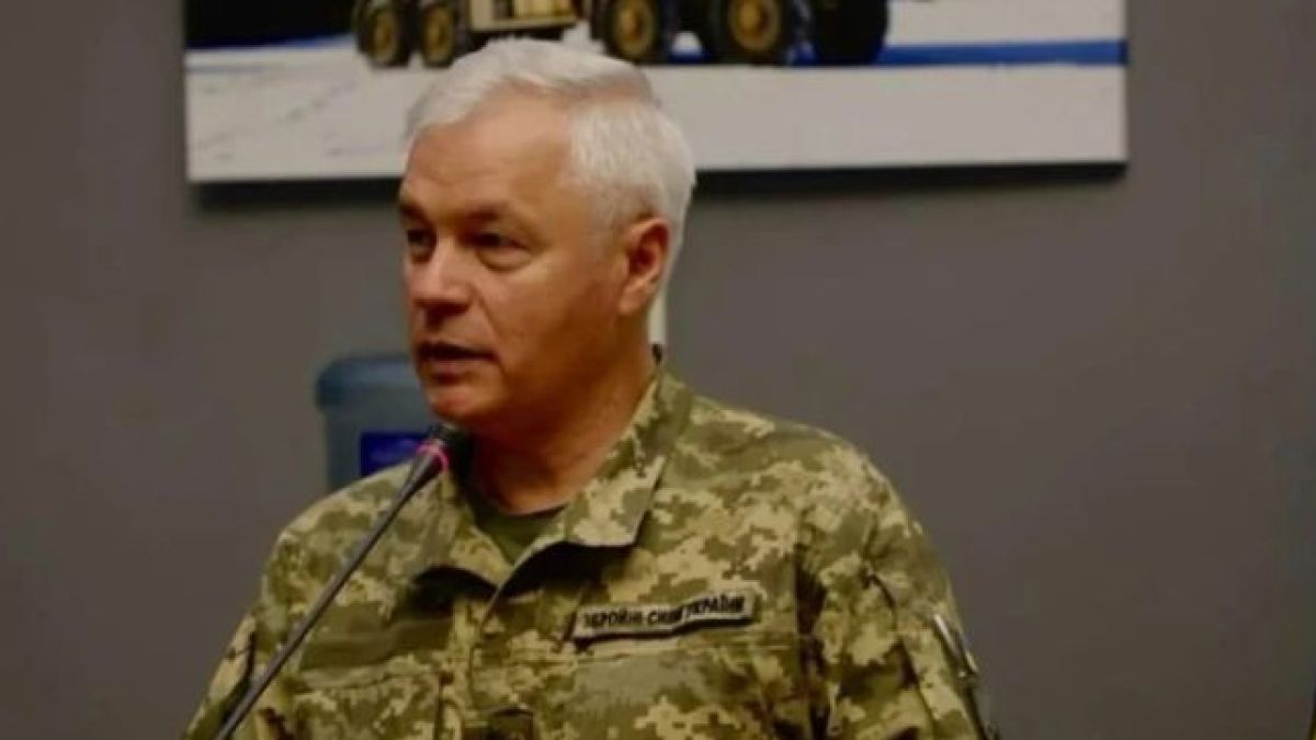 Зеленски с ключова рокада по върховете на ВСУ след инцидента с US изтребителя