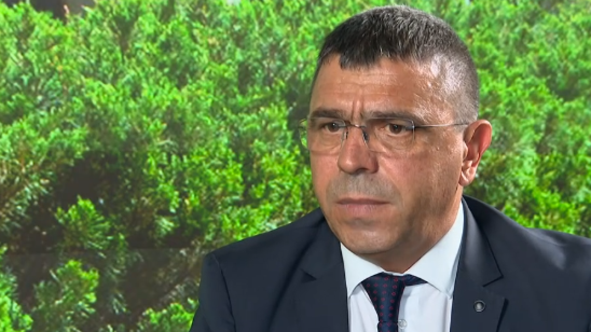 Шефът на МВР с извънредни разкрития за убийствата на Алексей Петров и Къро 