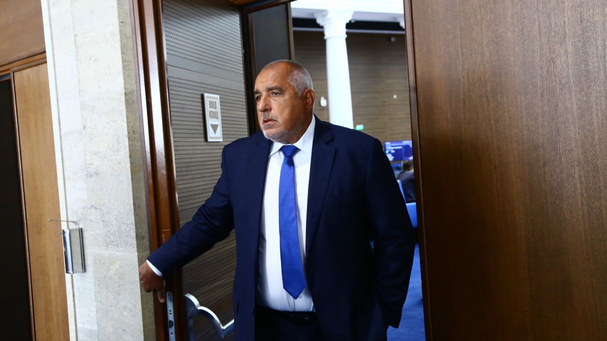 Политолози посочиха формулата за редовен кабинет, но Борисов трябва да...