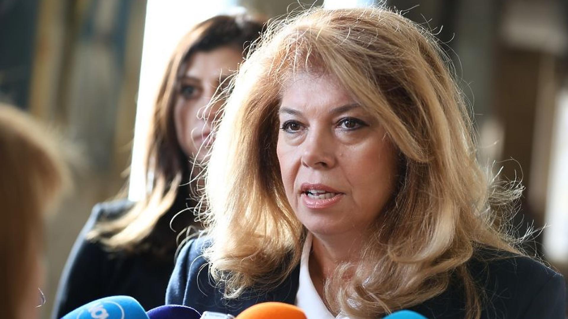 Вицето на Радев на нокти за решението на КС за референдума