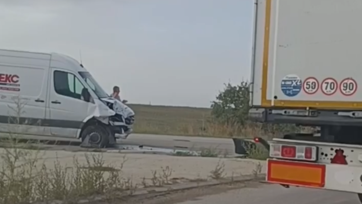 Почнаха се от сутринта: Тежка катастрофа с пострадал край Девня ВИДЕО