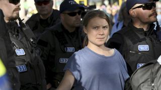 Арестуваха Грета Тунберг, протестирала срещу... 