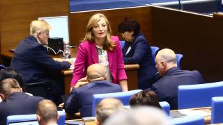 Екатерина Захариева: Мир без Украйна е невъзможен