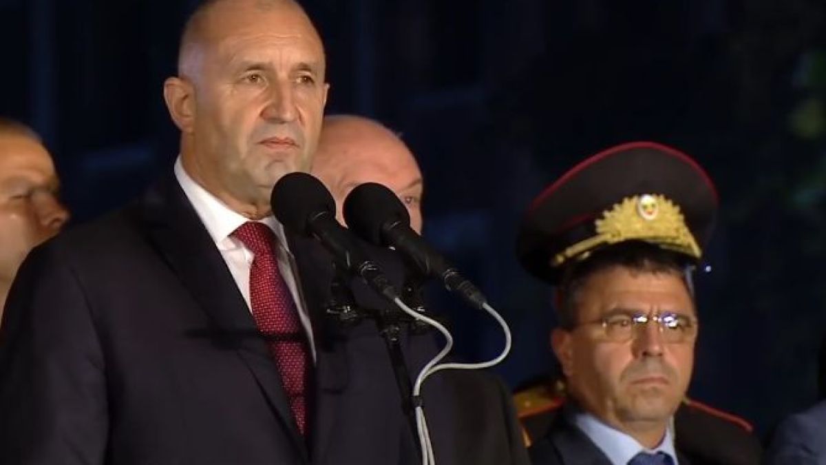 Радев: Изходът е в преоткриването на този стар урок от...