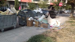 Отвратителна постъпка на пловдивчани на улицата, превзеха със... СНИМКИ