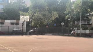 Пловдивчани не вярват на очите си: С чувал и лопата този мъж... СНИМКИ